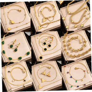 Nuevo Conjunto de Joyería de Acero Inoxidable Chapado en Oro con Colgante de Corazón, Geometría y Letra, Cristal, Collar, Aretes y Pulsera para Mujer, Regalo para Fiesta - Product Image 1