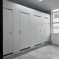 Cloisons de salle de bain commerciales de style moderne en PVC imperméable et ignifuge, marque HUCI, modèle HCgb, fourniture directe d'usine pour les écoles