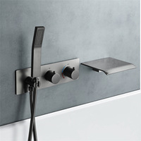 Ensemble de robinetterie de baignoire cascade murale Roman avec douchette intégrée