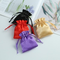 8*10cm pas cher Satin bijoux sac fête de mariage bonbons paquet organisateur vêtements personnalisé champignon cordon sacs