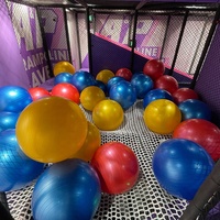 Centro de juegos para niños, laberinto interior, Castillo travieso