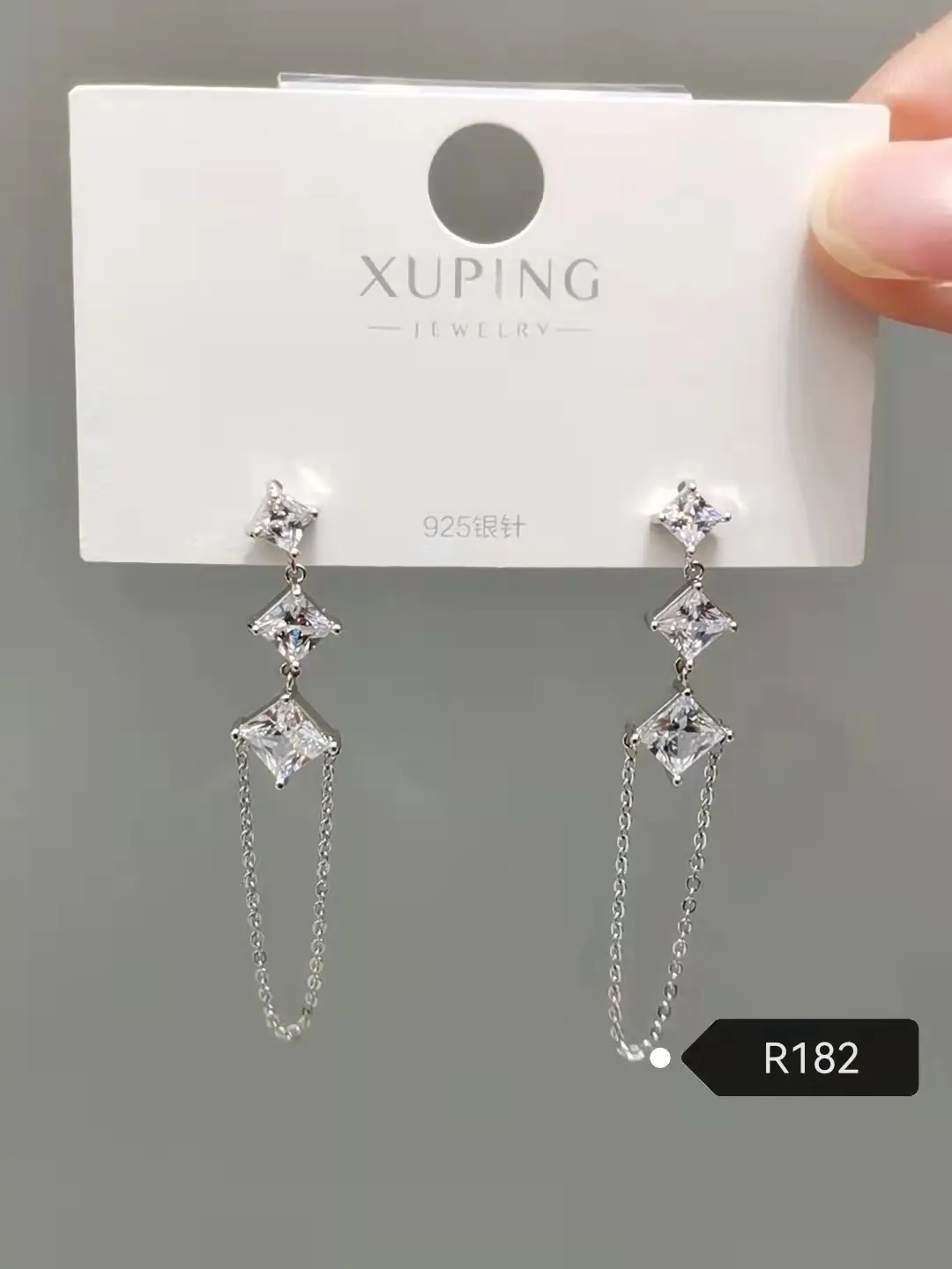 07 xuping bijoux à la mode et populaire exquis simple diamant tempérament longues boucles d'oreilles gland