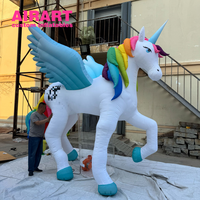 Deux ballons gonflables de tête de cheval de mascotte de nouvel an de style différent 2026, ballon gonflable de mascotte de tête d'animaux