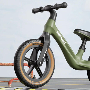 จักรยานทรงตัวสำหรับเด็กเซอร์เวตขนาด 12 นิ้วโครงอะลูมิเนียมอัลลอยด์ไม่มีแป้นเหยียบสำหรับเด็กอายุ 2-5 ปีขี่กลางแจ้ง - Product Image 3