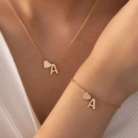 Dainty initiale coeur or collier pour femmes à la mode initiale charme chaîne collier Simple mode fête filles cadeau