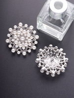 Boutons pour femmes de haute qualité, design floral en cristal, alliage de zinc, strass, perles, écologiques, vente en gros, tendance