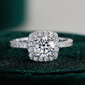 טבעת כסף סטרלינג S925 מצופה זהב Pt950 לנשים, טבעת 1 קראט, ארבע שיניים, יוקרתית, מרובעת קטנה, טבעת מוסאנייט בצורת שקית סוכר מרובעת - Product Image 2