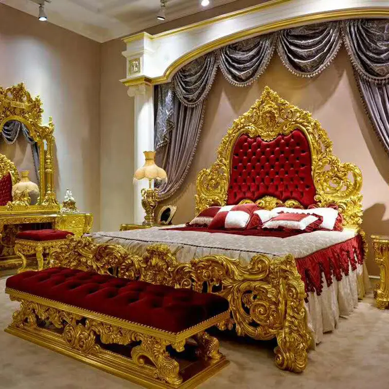 Camera da letto in villa in stile europeo letto in foglia d'oro tutto in legno massello intaglio camera da letto matrimoniale letto matrimoniale palazzo francese