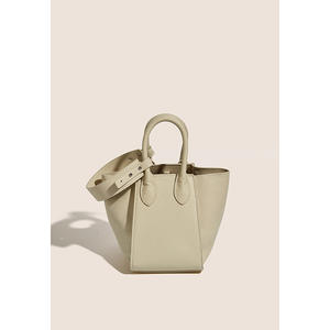 Bolso de Mano Tipo Bandolera de Cuero Genuino para Mujer, Impermeable, con Cierre de Cremallera y Hebilla, Versátil, Elegante y Moderno - Product Image 5