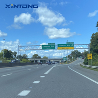 Portique routier sur mesure pour signalisation routière de grande envergure et solutions avancées de gestion des voies de circulation