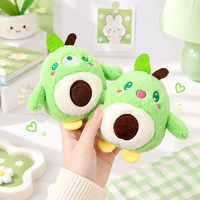 Porte-clés en peluche LED créatif en forme d'avocat, figurine pour machine à griffes, ornement de sac d'école, accessoire, cadeau pour enfants, vente en gros