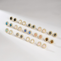 Boucles d'oreilles pendantes en forme de goutte d'eau, plaquées or 18 carats, avec pierres précieuses naturelles multiples et mini-bordure de perles, pour femme, idéales pour les soirées - Vente en gros