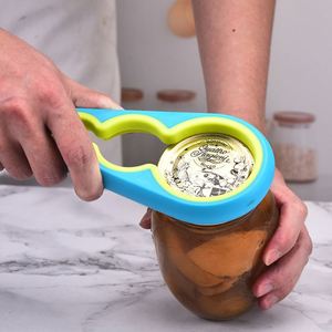 Ouvre-bouteille multifonctionnel coloré en forme de gourde, personnalisé et en gros, pour ouvrir les bocaux et les canettes, idéal pour les personnes ayant une faible force. - Product Image 6