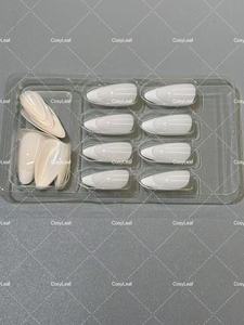 Vente en gros à prix abordable : <span class=keywords><strong>Faux</strong></span> <span class=keywords><strong>ongles</strong></span> 3D à presser <span class=keywords><strong>de</strong></span> haute qualité, forme cercueil moyenne, épais, avec pointe française, en acrylique, à coller, pour manucure, avec <span class=keywords><strong>kit</strong></span> - Product Image 4