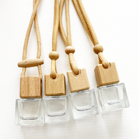 Diffuseurs de parfum pour voiture suspendus de luxe, flacons rectangulaires en verre transparent avec couvercle en bois et bouchon à vis, haute qualité, 8ml 10ml, parfum pour voiture