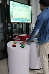 de elevación eléctrica del fabricante se utiliza como accesorio para salas de exposiciones y eventos promocionales - Product Image 4