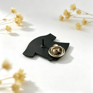 Pin de solapa de esmalte suave con diseño de girasol colorido, insignia de metal de aleación de zinc, broche decorativo personalizado con flor linda para mochila - Product Image 3