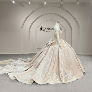 Vestido de Fiesta de Quinceañera Rosa Xy004 con Cuentas y Apliques de Encaje, Largo hasta el Suelo, Cola Capilla, Vestido de Gala 100% Poliéster - Product Image 2