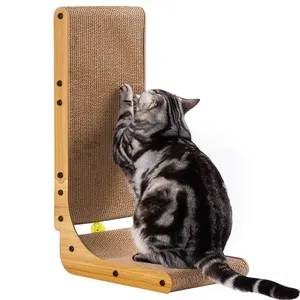 Almohadilla para rascar gatos personalizada, cartón corrugado en forma de L, rascador para gatos con bola de juguete para gatos de interior, protección de muebles