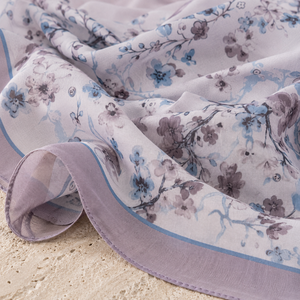 Pañuelo Cuadrado de Voile Estampado de Lujo Miss Color, Hijab Turco Transpirable de Poliéster Chifón Premium, Casual, Bursa, Turquía - Product Image 4