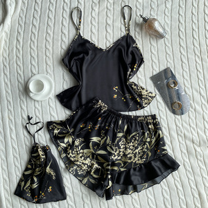 Venta al por mayor de lujo de talla grande de las mujeres de calidad suave Sexy noche ropa de dormir con cuello <span class=keywords><strong>en</strong></span> V pijamas conjunto con corazón estampado pantalones Home Clot - Product Image 4