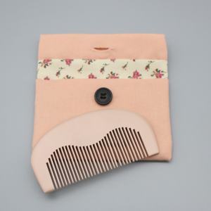 Peine de peinado de mujer con logotipo personalizado con tamaño de bolsillo Mini masaje regalo bolsa de algodón embalaje plegable Rosa cepillo de madera conjunto - Product Image 3