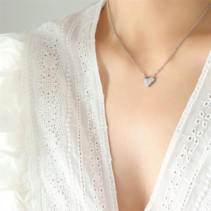 Collar con Colgante de Corazón de Acero Inoxidable, Joyería Personalizada Popular - Product Image 3