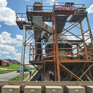 Fabrik preis Chunlei HPT400-F2 Mehrzylinder-Hydraulikkegel-Brecher-Lager zahnrad kern für Gold-Eisenerz-Stein zerkleinerung - Product Image 1