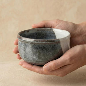 Tazón de Matcha, Taza de Té de Cerámica Tradicional Mino, Gris Oscuro con Blanco Suave, Vajilla Moderna de Cerámica al por Mayor para Restaurante - Product Image 4