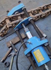 เครื่องอัดรางไฮดรอลิกไฟฟ้ามือสำหรับอุตสาหกรรมรถขุดระบบไฮดรอลิกขนาด80ตัน - Product Image 2