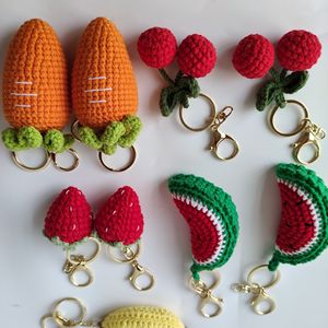 Fruits artisanaux au crochet : fraise, pastèque, cerise, <span class=keywords><strong>carotte</strong></span>, banane – Aliments simulés tricotés – Cadeaux de Saint-Valentin et de Noël - Product Image 4