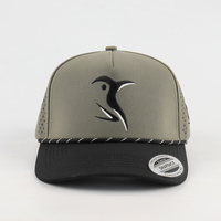 Casquette de baseball personnalisée de haute qualité à 5 panneaux avec logo en caoutchouc PVC, casquette perforée à découpe laser imperméable, casquette de golf performante pour papa
