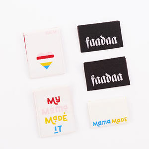 เสื้อยืดผ้าฝ้ายทอฉลากสีเงินแบบพับได้สี่เหลี่ยมผืนผ้าอุปกรณ์ตกแต่งเสื้อผ้า<span class=keywords><strong>2025</strong></span>ส่วนตัวเป็นมิตรกับสิ่งแวดล้อม - Product Image 4