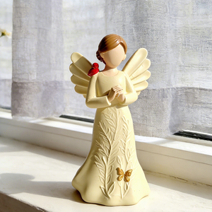 Figura de Ángel Orando Hecha a Mano en Resina con Pájaro Rojo y Mariposa para Decoración del Hogar - Product Image 3