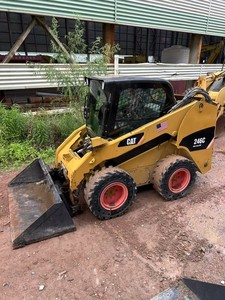 รถตักล้อยางมือสอง Caterpillar CAT 246C MINI Skid Steer Loader ปั๊มไฮดรอลิก KYB มือสอง เครื่องยนต์ดีเซล Cummins ได้รับการรับรองมาตรฐาน CE - Product Image 4