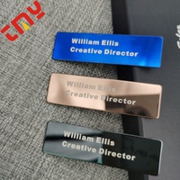 Plaque Nominative en Aluminium Gravée au Laser Personnalisée - Badge Magnétique à Logo Doré pour Personnel d'Hôtel et Serveur, Plaque Métallique Vierge Réutilisable