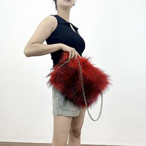 NOUVEAU Logo personnalisé <span class=keywords><strong>2020</strong></span> nouveautés <span class=keywords><strong>collection</strong></span> d'été épaules dénudées femmes mode dame boob tube top fausse fourrure Clutch Bag - Product Image 4