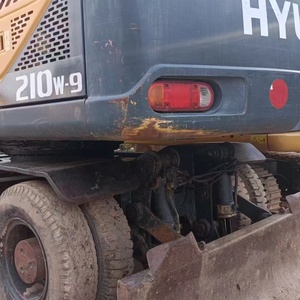 Excavatrice sur roues Robex de 21 tonnes de poids opérationnel, d'occasion, avec godet de terrassement - Product Image 2