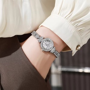 Reloj para Mujer, Nuevo Modelo con Incrustaciones de Diamantes, Reloj de Pulsera de Aleación, Regalo Moderno y Elegante, Reloj de Pulsera para Dama - Product Image 2