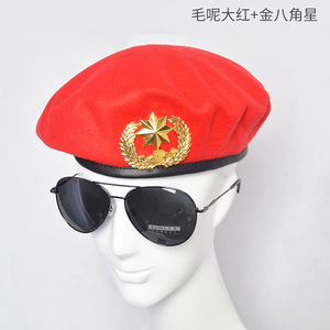 Béret en Laine Étoile à Huit Branches Rouge Carré pour Danse - Product Image 5