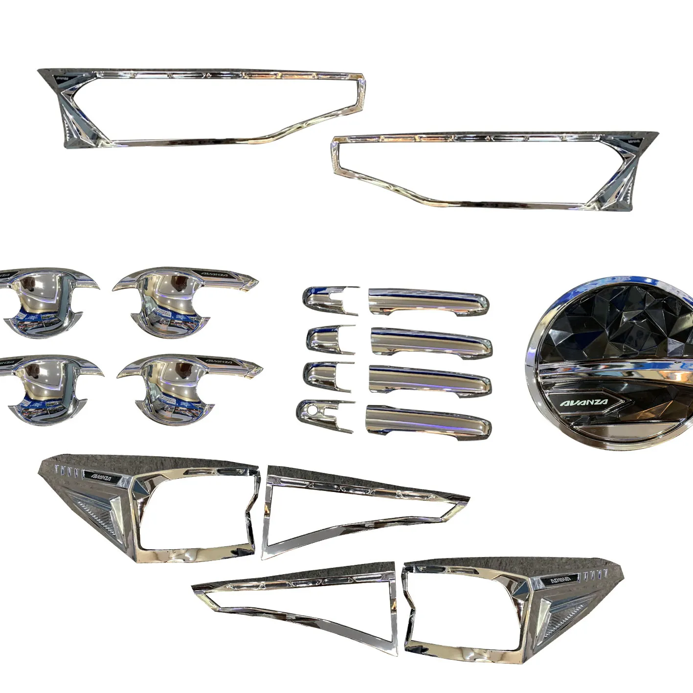 Nouveau design ABS Chrome Kits complets garnir Kits complets pour toyota avanza/veloz 2023