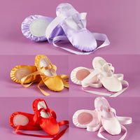 Chaussures plates en soie pour femmes, semelle souple, sangle, yoga, danse, entraînement, chaussures d'intérieur
