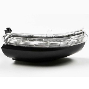 Luz Direccional para Volkswagen Polo 6R0949101D, Lado Izquierdo y Derecho, Repuesto Halógeno - Product Image 1