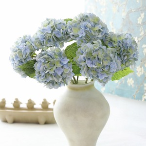Stelo di Ortensia Multicolore di Alta Qualità, Effetto Realistico per Decorazioni Matrimoniali, Casa e Feste - Product Image 5