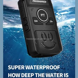 Walkie Talkie Mini Impermeable Freedomgo FM-IQOO de Banda Aérea, Largo Alcance, Flotante y Duradero para Uso en Hoteles y Restaurantes - Product Image 6