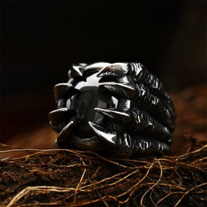 Anillo de Moda con Diseño de Garra de Dragón, Anillo de Acero Inoxidable con Piedras Preciosas para Hombre - Product Image 3