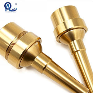 Accessoires de fontaine commerciale Water Crown : Buses à jet direct réglables de qualité supérieure, construction en laiton, design moderne - Product Image 1