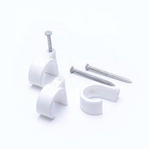 Clips de Plástico PE con Certificación FSCAT CE RoHS, Ganchos para Cables con Clavos de Acero de Alto Carbono, Fijador de Cables para <span class=keywords><strong>Pared</strong></span>, OEM ODM, Muestra Gratuita - Product Image 1