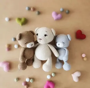 Ins vente chaude jouets faits à la main meilleurs cadeaux pour les enfants et la famille Crochet ours jouets couleur de Style animal peut être personnalisé