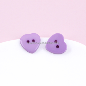 Hình Trái Tim Màu Sắc Đầy Màu Sắc Nhựa Nút <span class=keywords><strong>2</strong></span> Lỗ Nhựa Nhựa Nút Cho May Mặc Áo Sơ Mi - Product Image 5